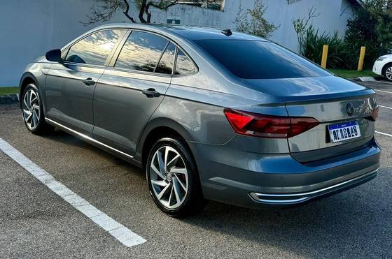 VOLKSWAGEN VIRTUS 1.0 200 TSI HIGHLINE AUTOMÁTICO